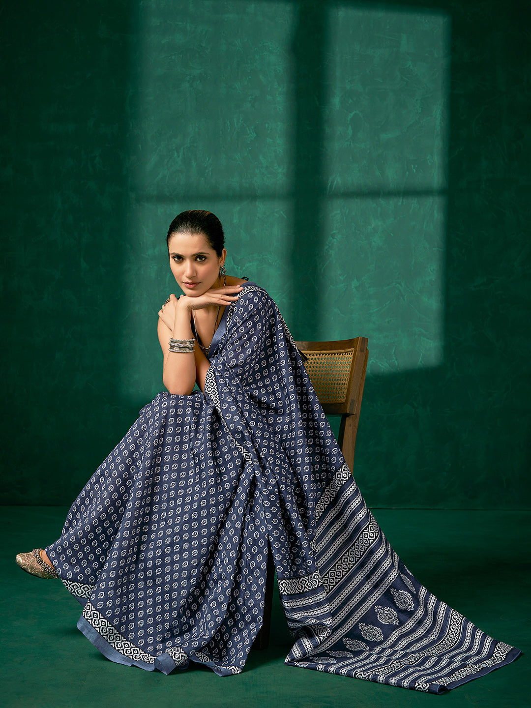 Women's Bhagalpuri Silk Grey Printed DesignerSaree With Blouse Piece