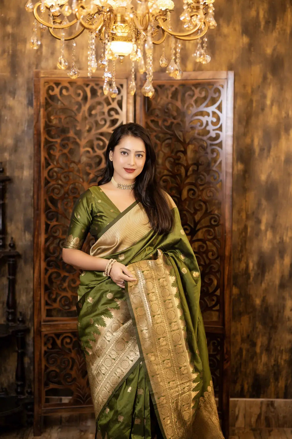 Soft-Poly-Silk-saree-with-stylish-prints-peazari