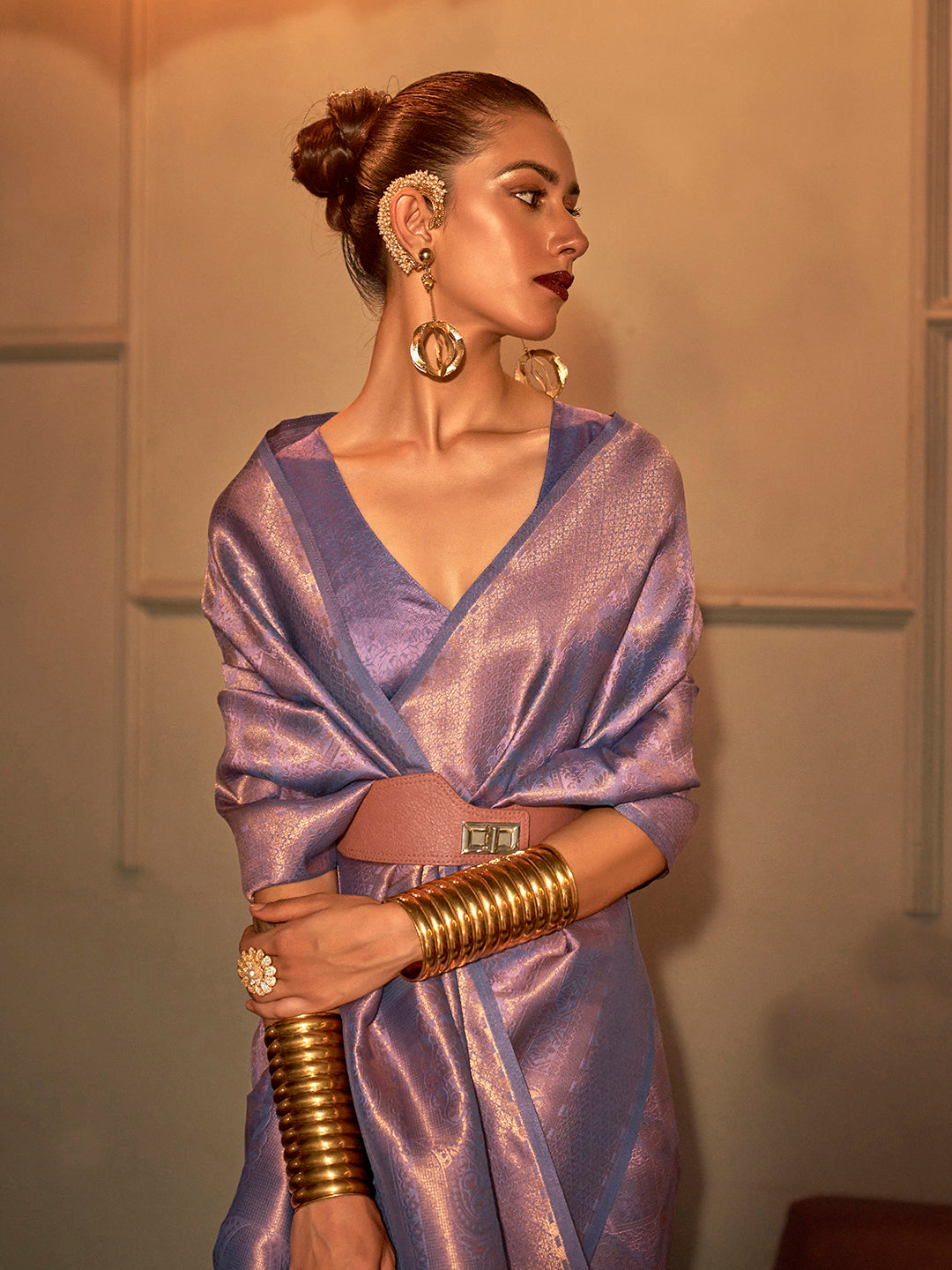 Women's Silk Blend Lavendar WovenDesign HandloomSaree With Blouse Piece