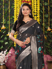Cream Linen Cotton Saree with Bold Peacock Pallu – Elegant Zari Border Saree for Festive & Party Wear | Lightweight & Soft Fabric