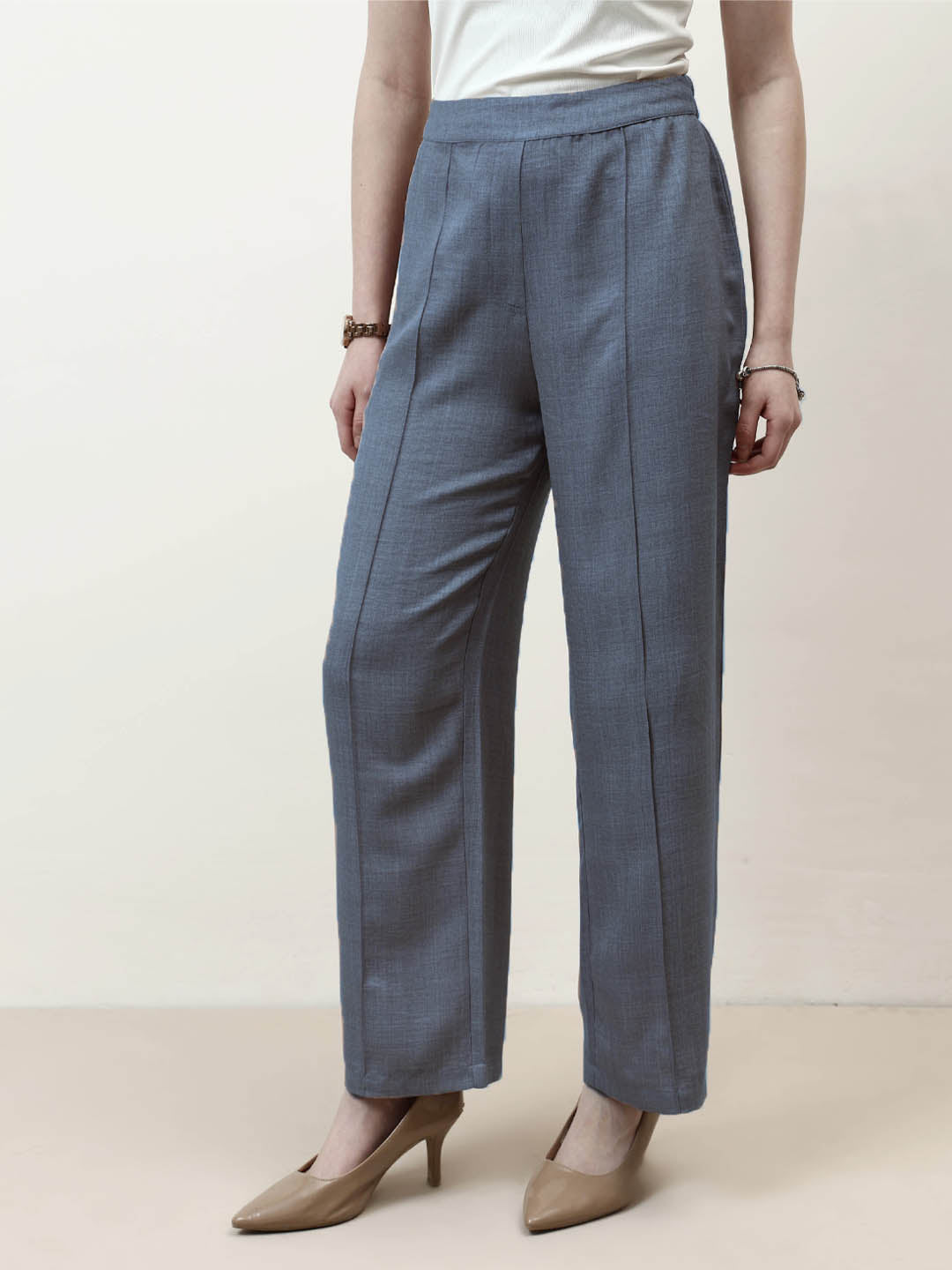 Women Relaxed Straight Leg Easy Wash Pleated Trousers
