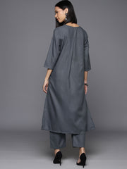 Women Plus Size Grey Solid A-Line Kurta Paired With Tonal Bottom