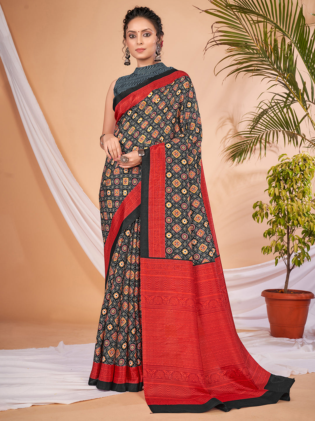 Women's Dola Silk DigitalPrint DesignerSaree With Blouse Piece