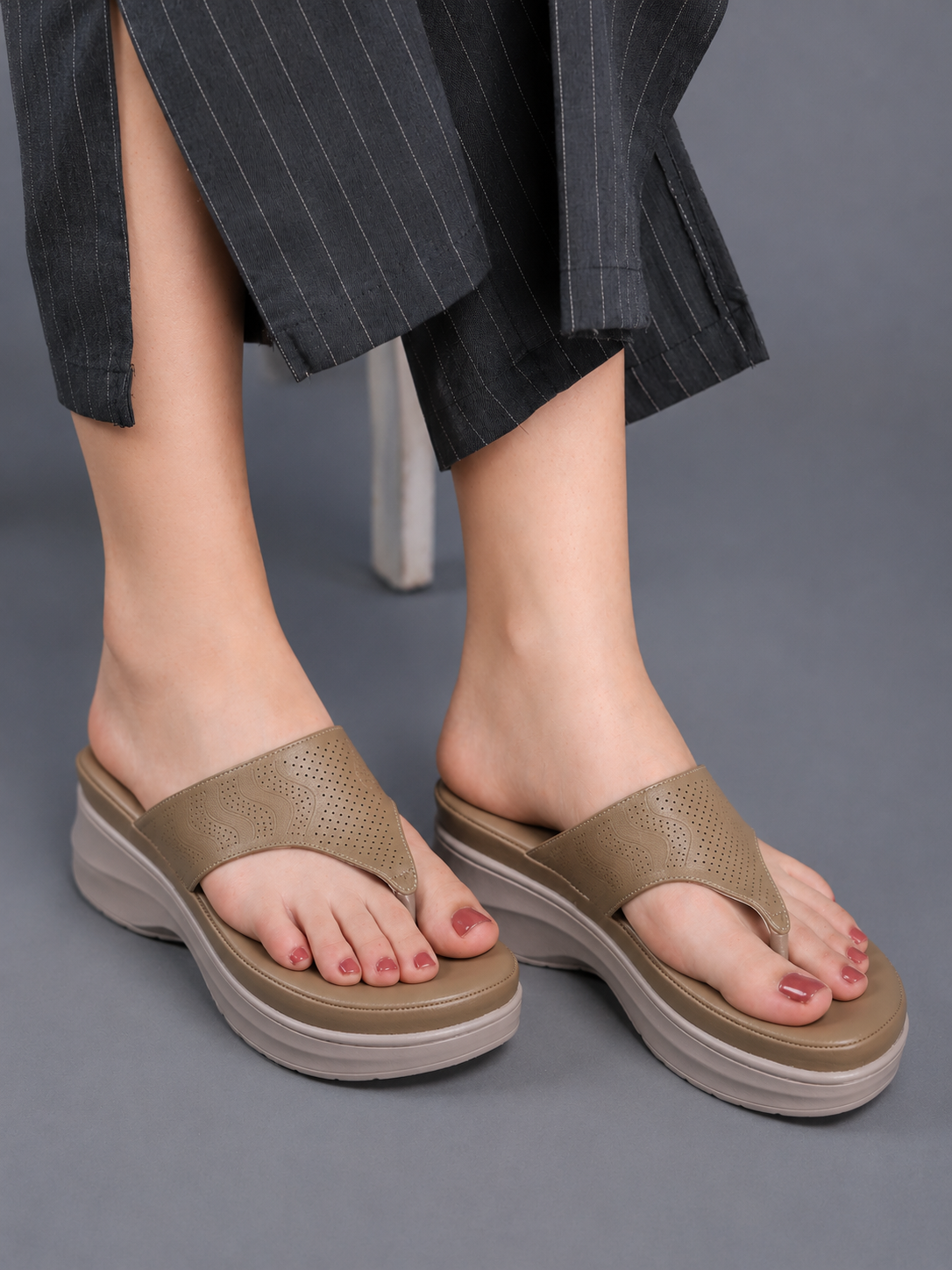 Casual Fashion Open Back Wedge Sandals 1 inch Heels