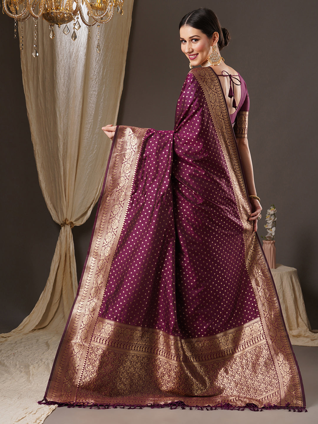 Women's Silk Blend Magenta WovenDesign DesignerSaree With Blouse Piece