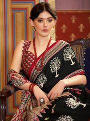 Women's Crepe Printed Designer Saree With Blouse Piece