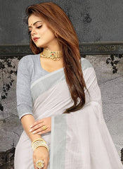 Elegant Peach Woven Linen Saree with Contrast Zari Border & Tassels – Soft & Breathable Party Wear