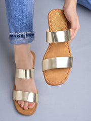 حذاء مسطح أنيق باللون الذهبي من Shoetopia للنساء