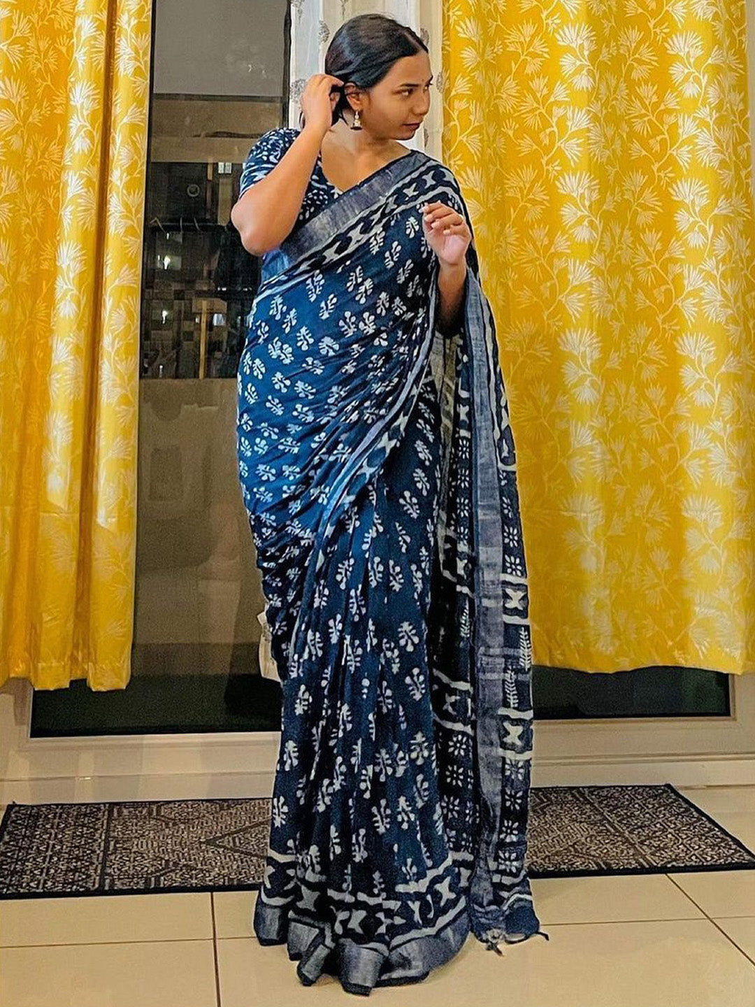 Women's Cotton Linen Navy Blue Printed Designer Saree With Blouse Piece