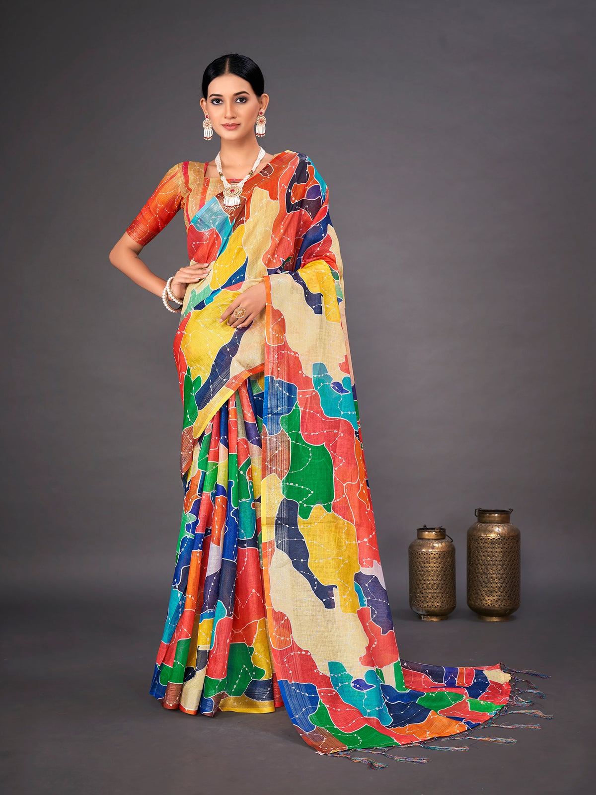 ساري نسائي من الكتان متعدد الألوان مطبوع بتصميم أنيق مع قطعة بلوزة