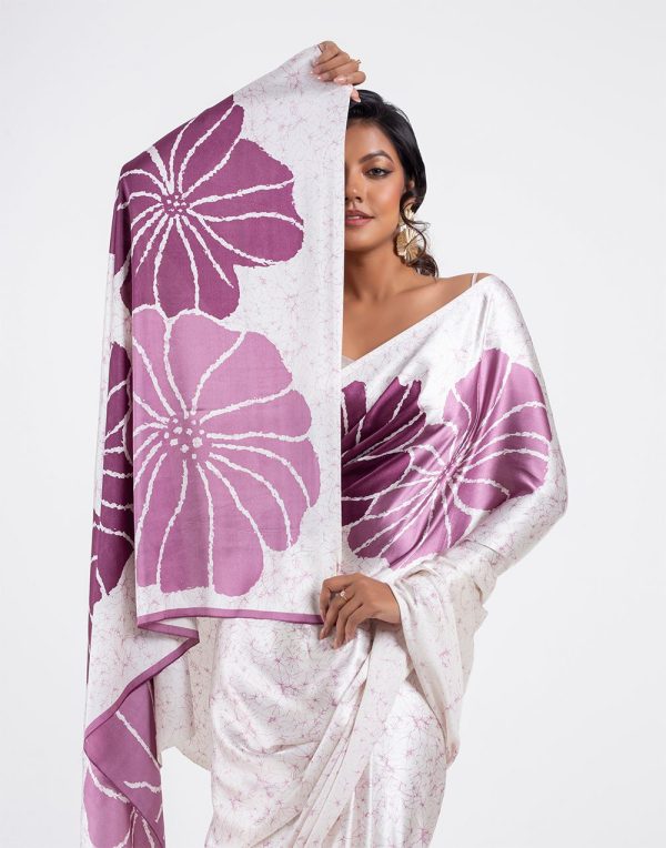 Soft Modal crepe saree with shaded style prints.