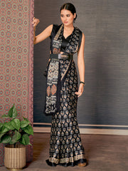 Women's Crepe DigitalPrint DesignerSaree With Blouse Piece