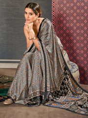 Women's Crepe DigitalPrint DesignerSaree With Blouse Piece