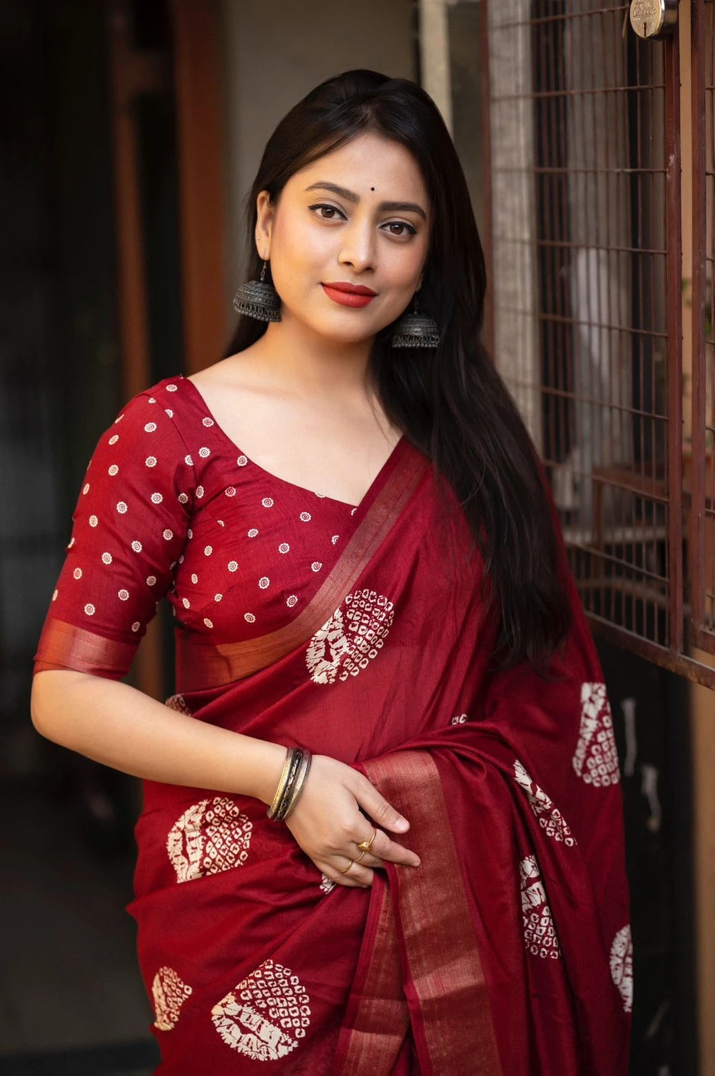 soft-cotton-crape-batik-prints-with-zari-pattu-woven-border-cottoncrap