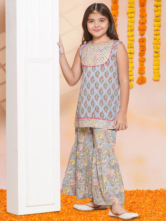 Girls Grey Pink Floral Printed Kurta With Sharara