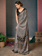 Women's Crepe DigitalPrint DesignerSaree With Blouse Piece