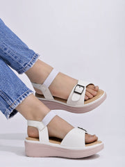 حذاء Shoetopia بكعب سميك أبيض مفتوح من الخلف للنساء والفتيات