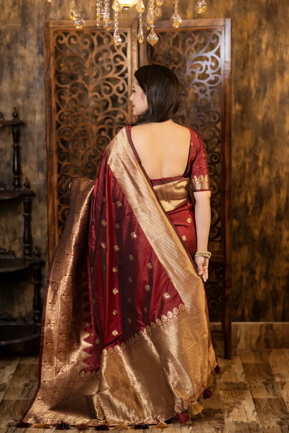Soft-Poly-Silk-saree-with-stylish-prints-peazari
