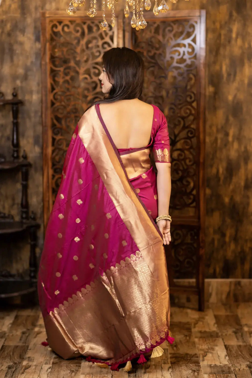 Soft-Poly-Silk-saree-with-stylish-prints-peazari