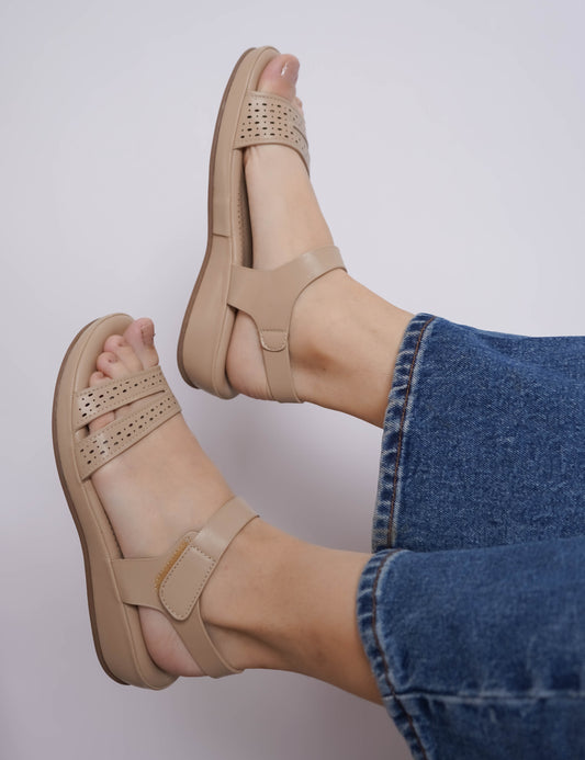 Casual Fashion Sandals 1 Inch Flatform Ankle Loop Round Toe Heels