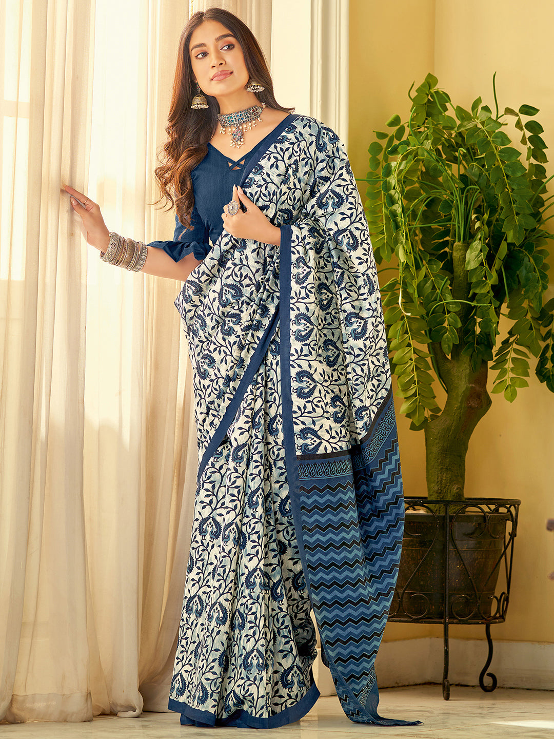 Women's Bhagalpuri Silk OffWhite Printed DesignerSaree With Blouse Piece