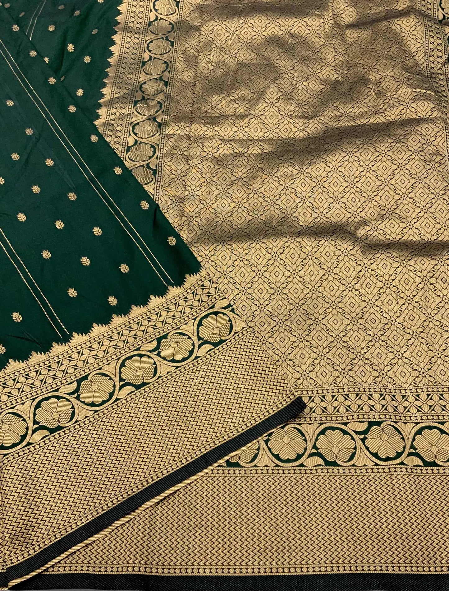 Soft-Poly-Silk-saree-with-stylish-prints-niyati
