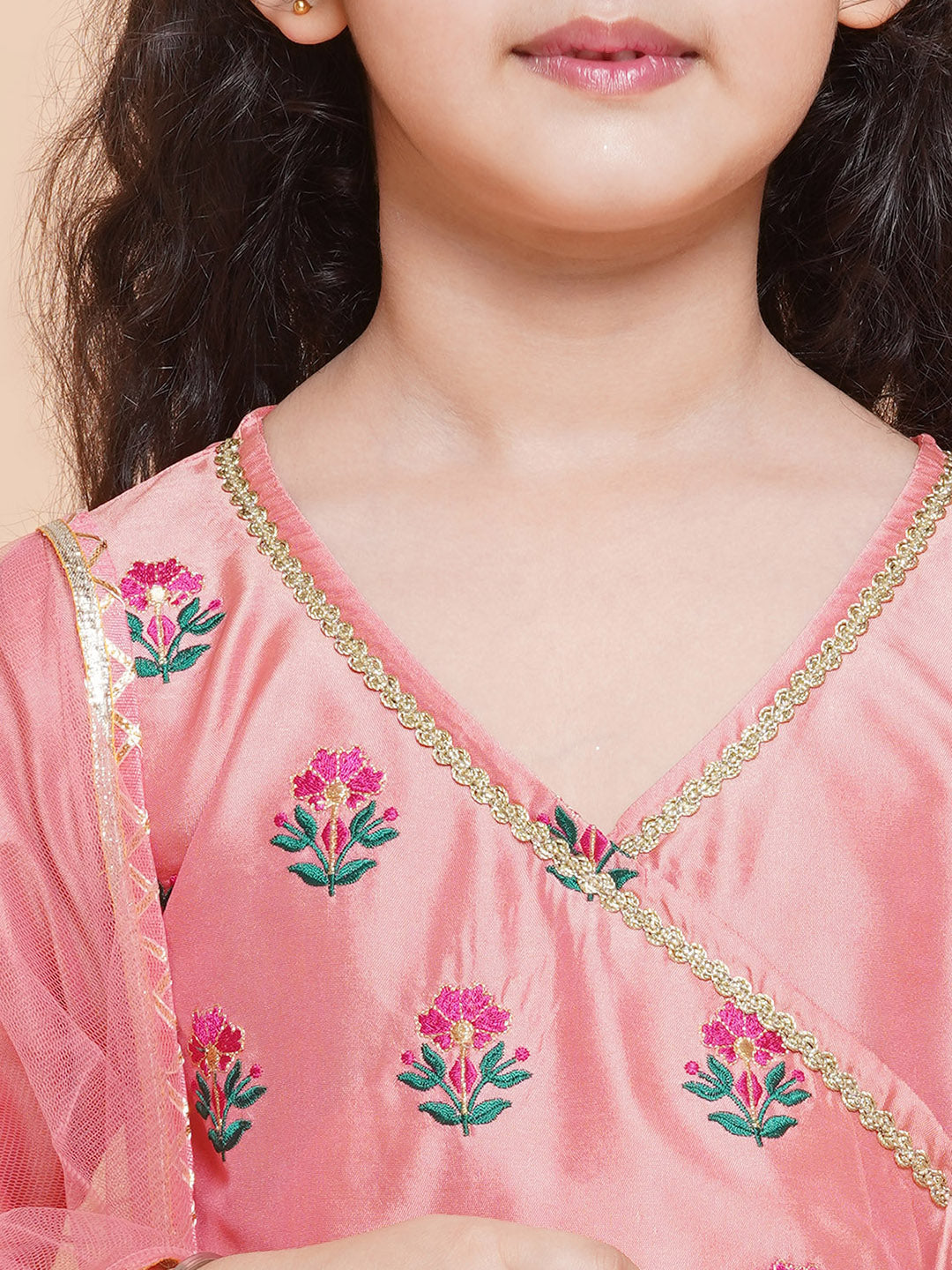 Bitiya by Bhama - Placement Embroidered Three-Fourth Sleeves Above Knee Length Silk Kurta & Trouser With Dupatta - Peach