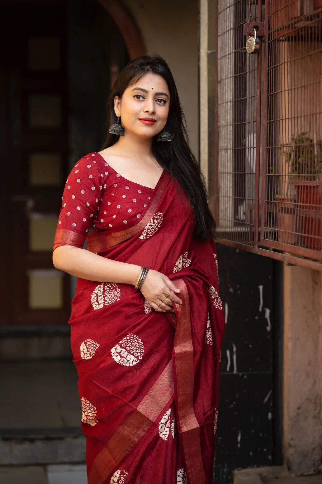 soft-cotton-crape-batik-prints-with-zari-pattu-woven-border-cottoncrap