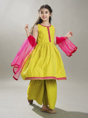 Girls Ethnic motifs woven design Kurta With Sharara & With Dupatta