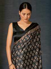 Women's Crepe DigitalPrint DesignerSaree With Blouse Piece