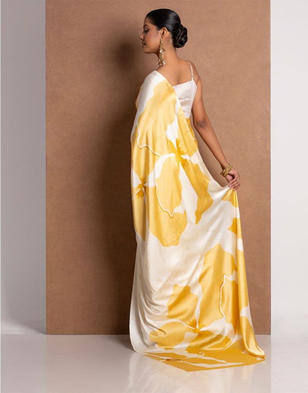 Soft Modal crepe saree with shaded style prints.
