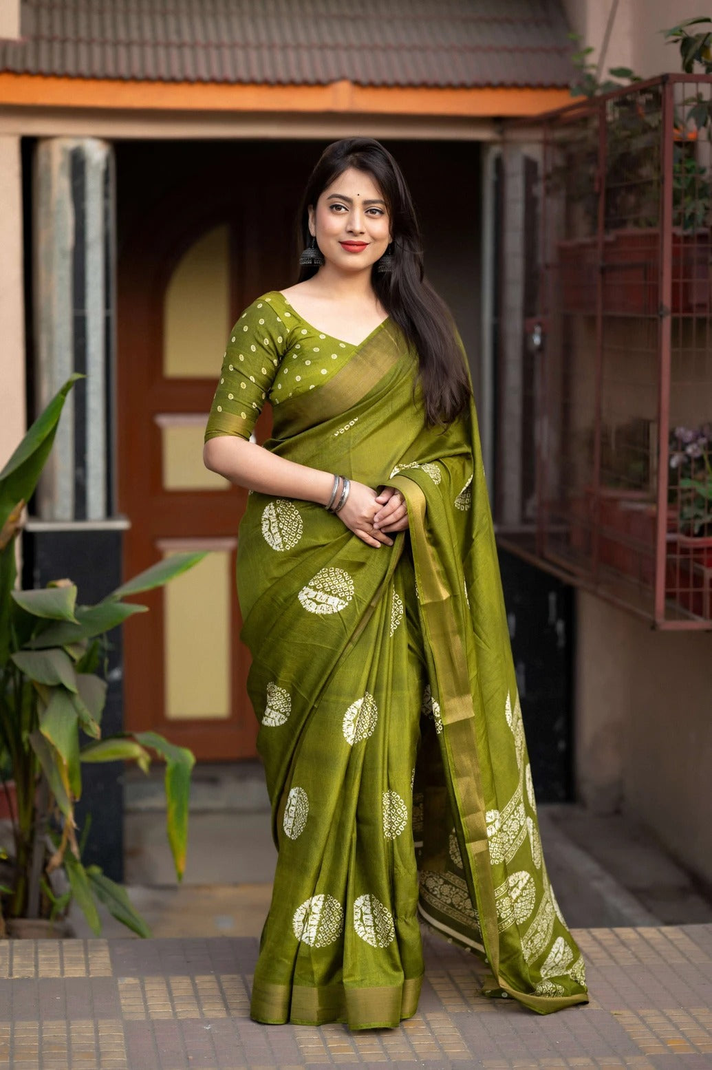 soft-cotton-crape-batik-prints-with-zari-pattu-woven-border-cottoncrap