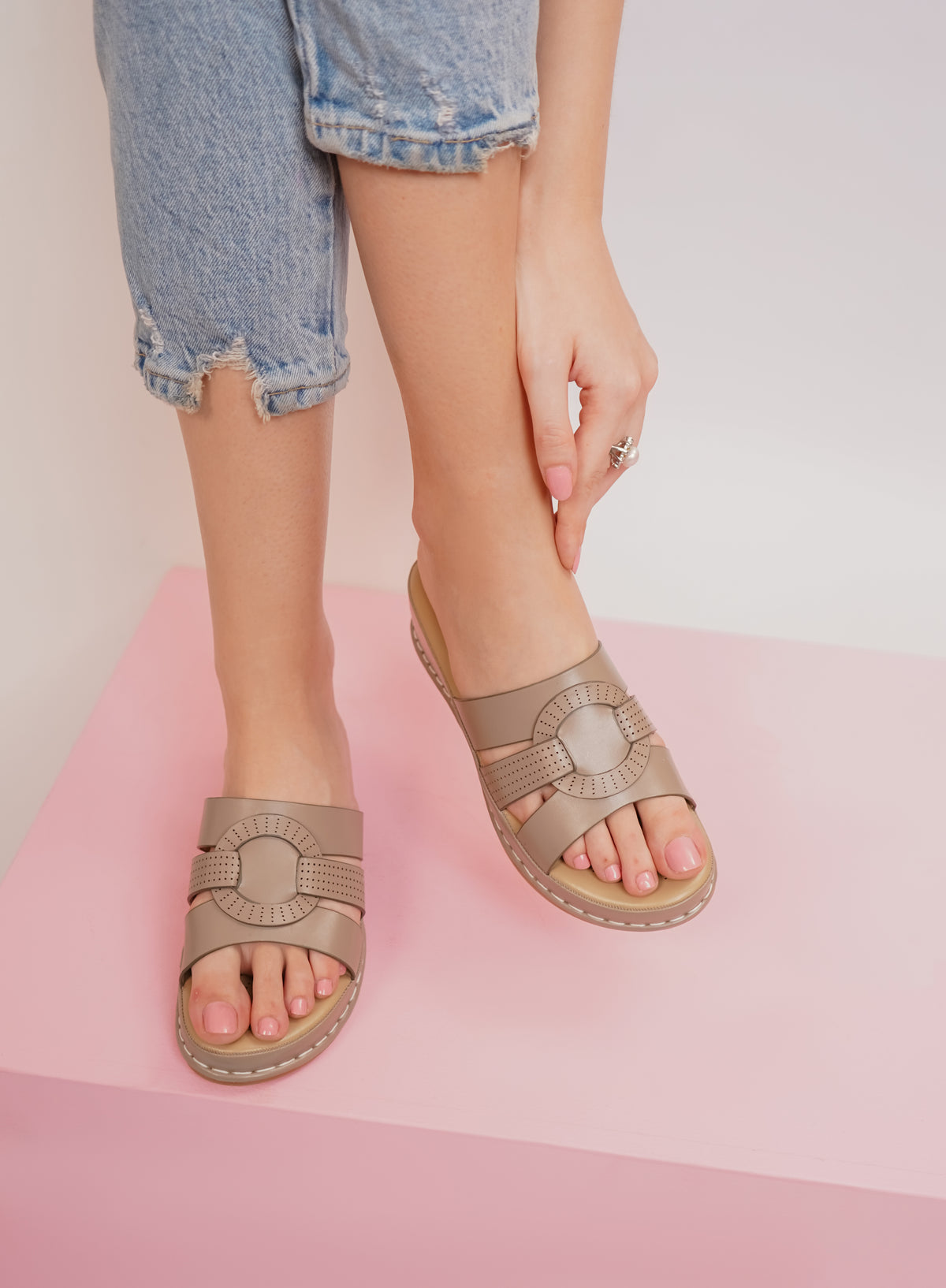Fashion Open Back Sandal 1.5 inches Wedge Heels