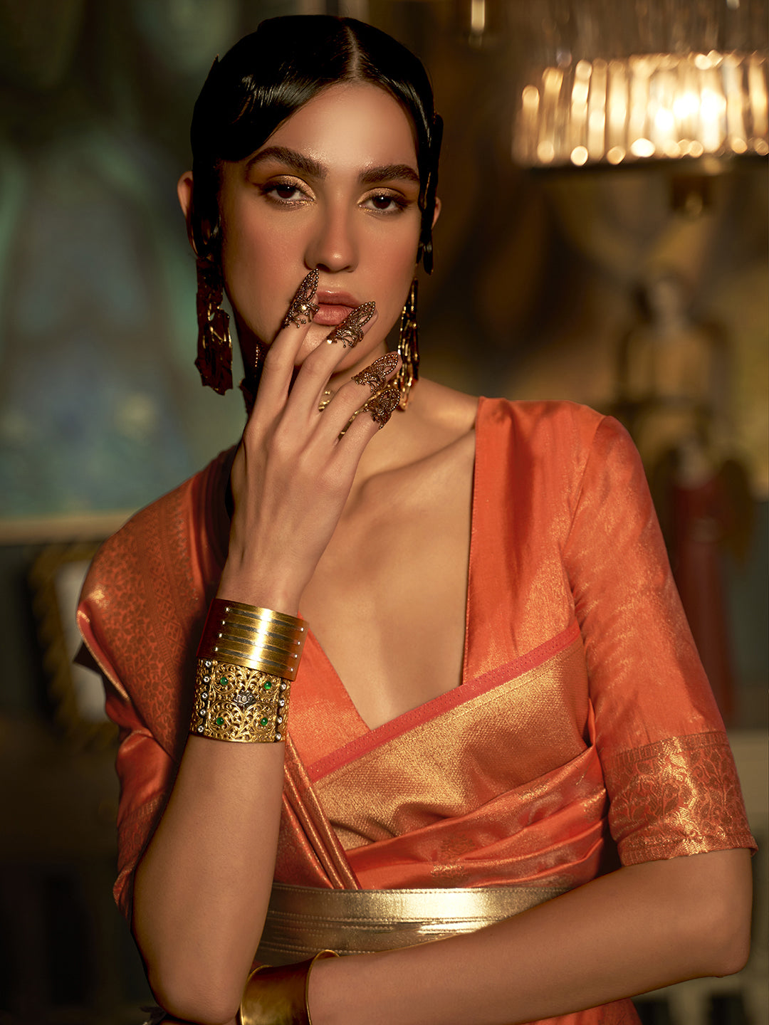 Women's Silk Blend Peach WovenDesign HandloomSaree With Blouse Piece