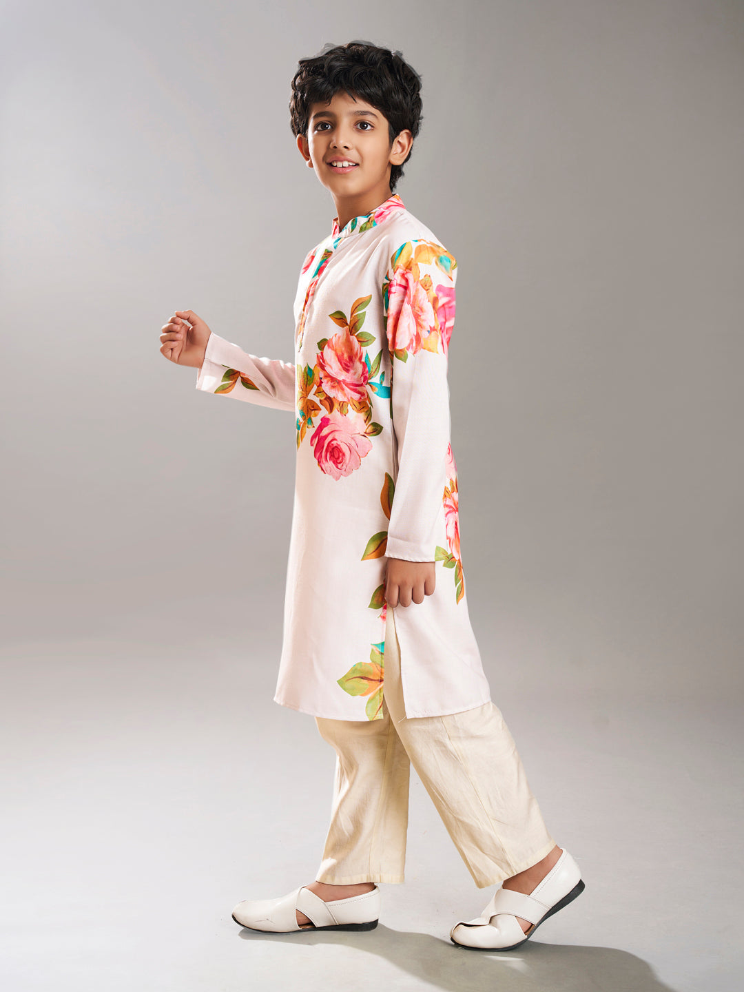Boys off white floral printed kurta with a off white pajama
