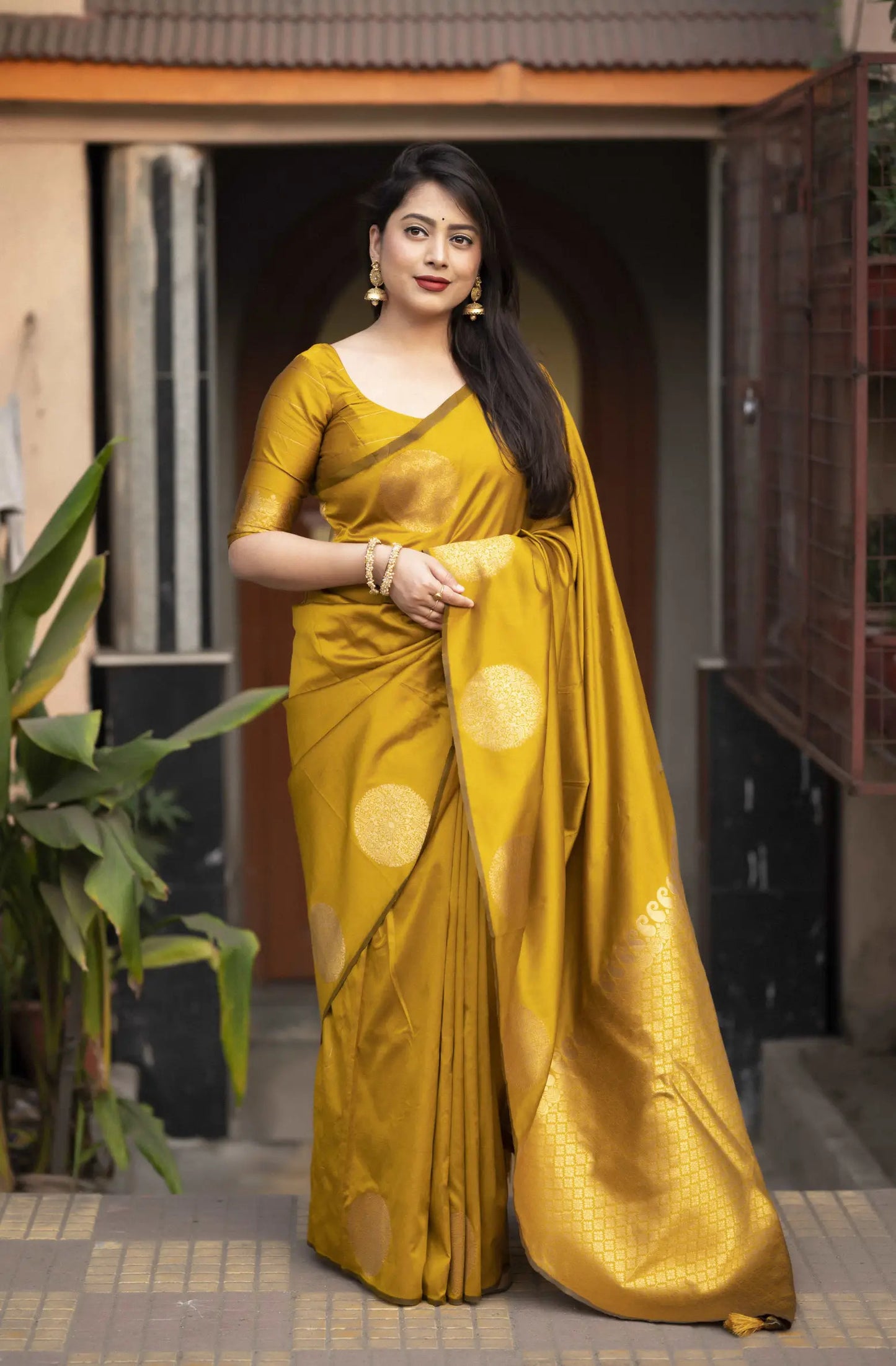Soft-Poly-Silk-saree-with-stylish-prints-purnima1