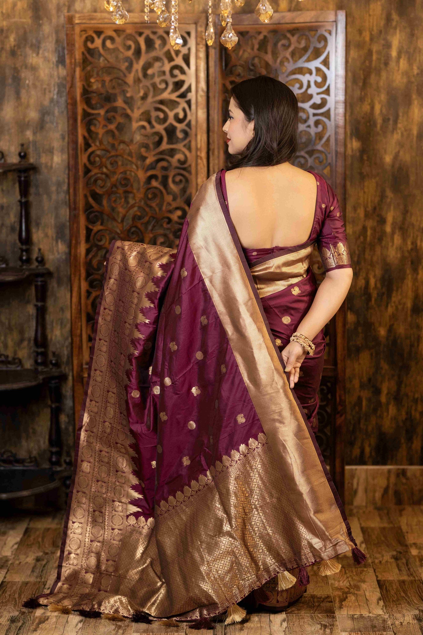 Soft-Poly-Silk-saree-with-stylish-prints-peazari