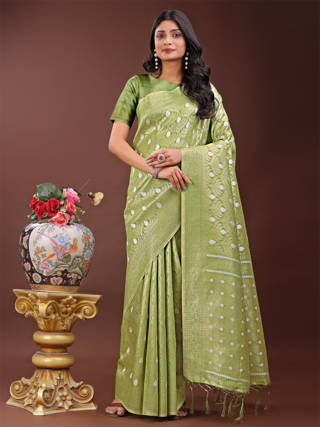 Elegant Light Green Linen Saree with Silver Zari Butta & Pallu – Daily Wear | Festive Look | Soft Feel