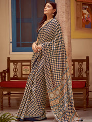 Women's Crepe Printed Designer Saree With Blouse Piece