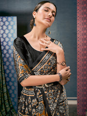 Women's Crepe DigitalPrint DesignerSaree With Blouse Piece