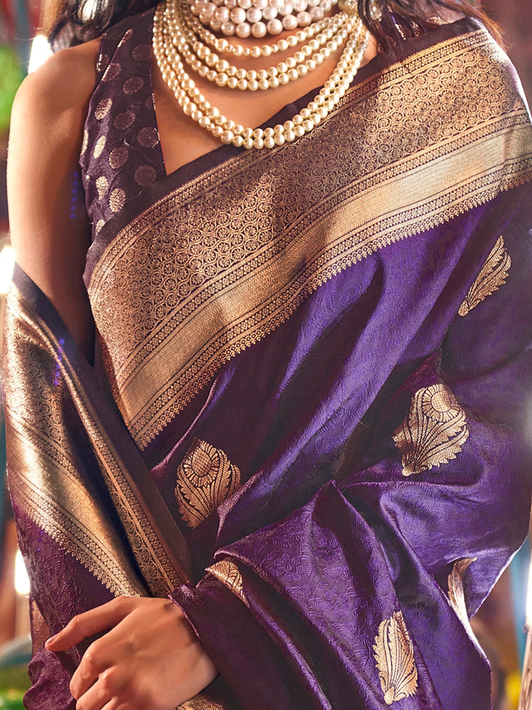 Women's Silk Blend Purple Woven Design Designer Saree With Blouse Piece