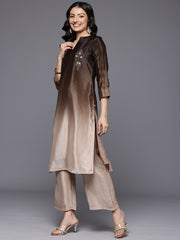 Women Mandarin Collar Placement Embroidered Kurta Paired With  Tonal Bottom