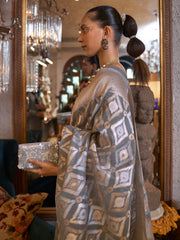 ساري نسائي رمادي اللون من الكتان الخالص بتصميم منسوج مع قطعة بلوزة