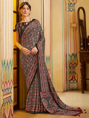 Women's Crepe Printed Designer Saree With Blouse Piece