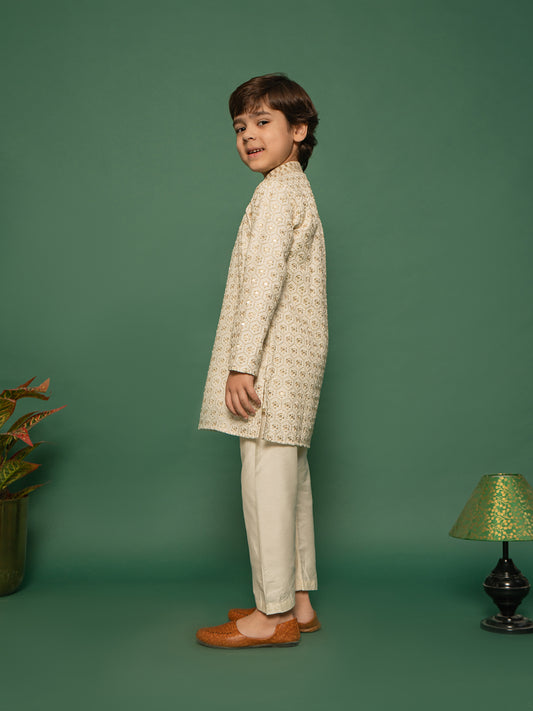 Boys' Off White Kurta And Pyjama Set