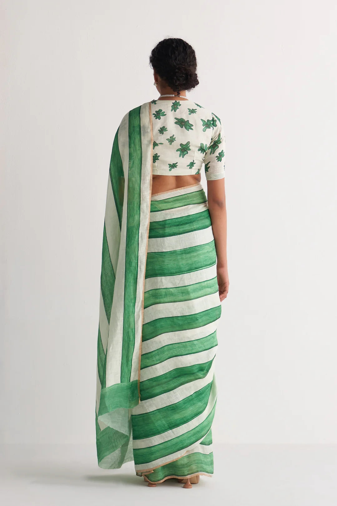 Soft-Linen-saree-with-stylish-prints-greenstroke