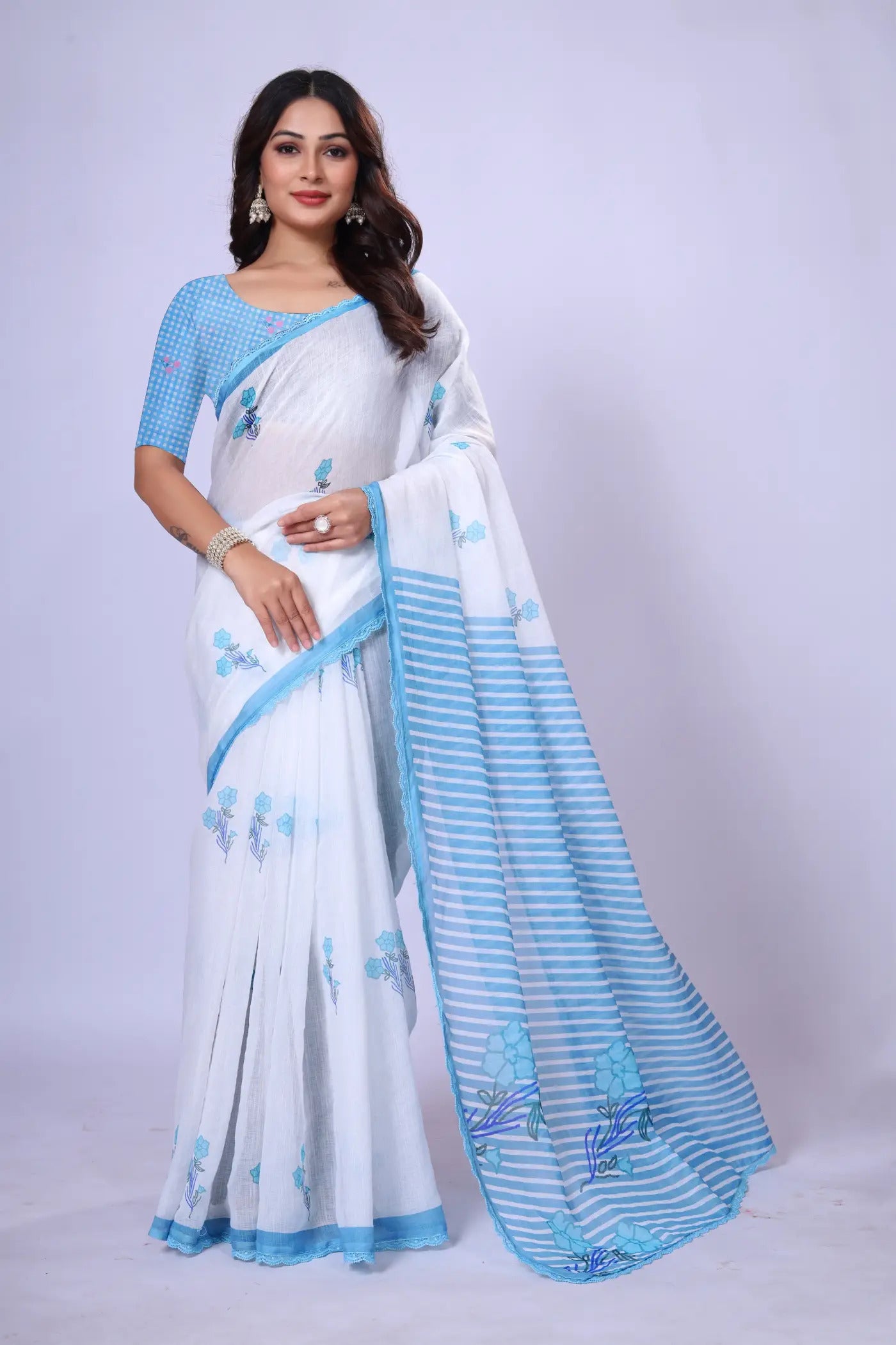 Soft-linen-saree-with-shaded-style-prints-bluecrochet