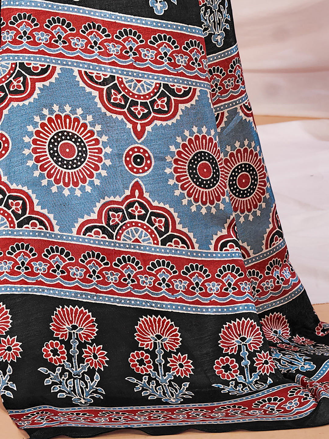 Women's Dola Silk DigitalPrint DesignerSaree With Blouse Piece