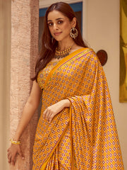 Women's Crepe Printed Designer Saree With Blouse Piece