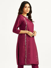 Women's Wine Kurta And Pant Set.